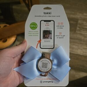 Tokki Video Blue Bow-Card